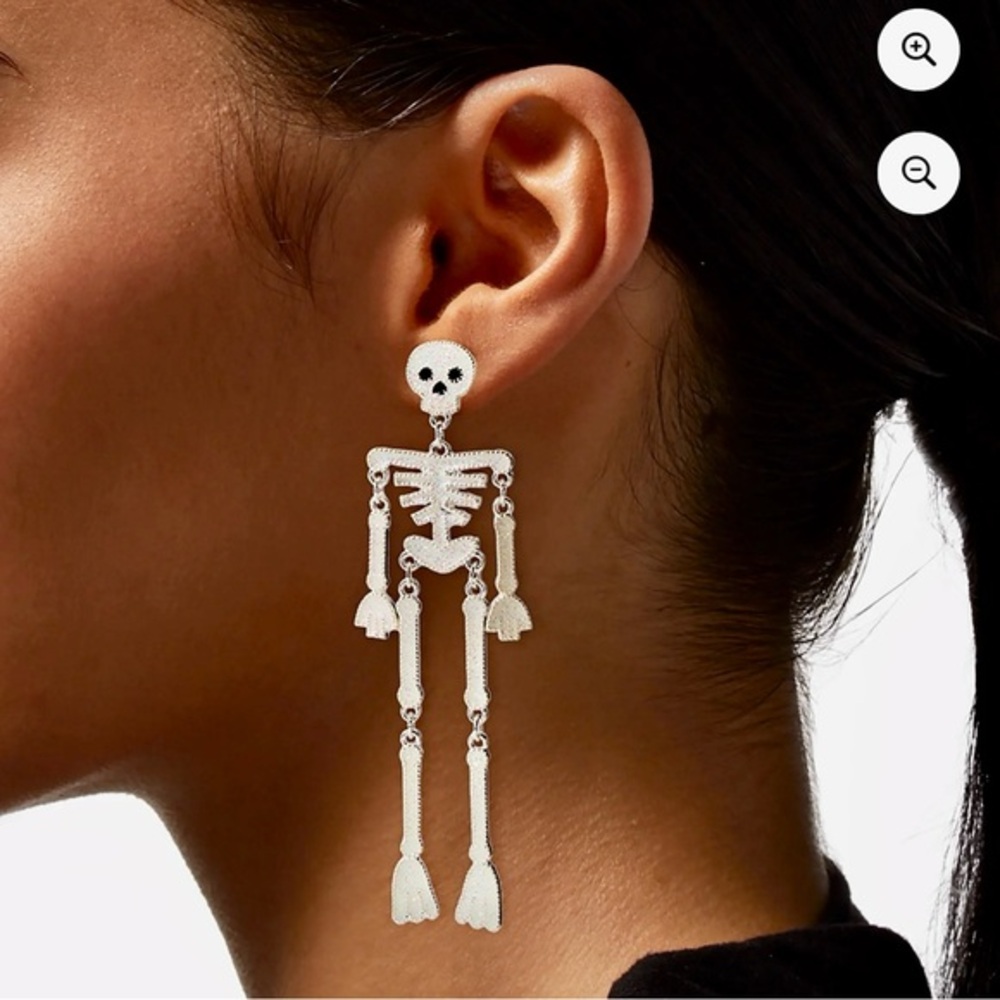Claire's NWT Halloween Glitter White Skeleton Spooky Dangle Women’s Earrings